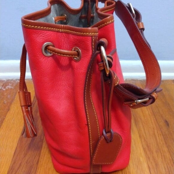 Dooney & Bourke Smooth Leather Bucket Bag Orange/Red Drawstring Tassel Purse - Picture 5 of 16